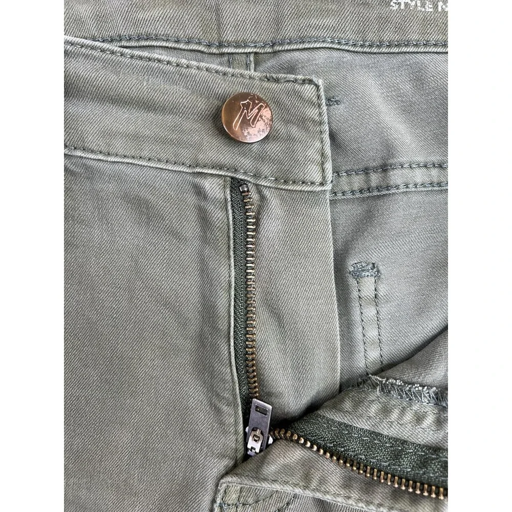 Mugsy Jeans Mens 30x30 Green Slim Tapered Stretch Denim Casual Pants Olive